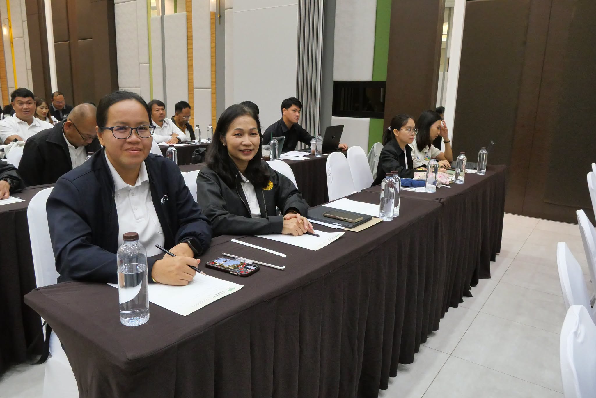 title - รองเลขาธิการ ส.ป.ก. ปิดโครงการสัมมนาฯ เดินหน้ายกระดับงานจัดที่ดิน-กองทุนฯ มุ่งเป้าขับเคลื่อนการดำเนินงานปี 2570